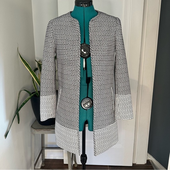 H&M Black and White Tailored Jacket size 4 - Picture 1 of 13